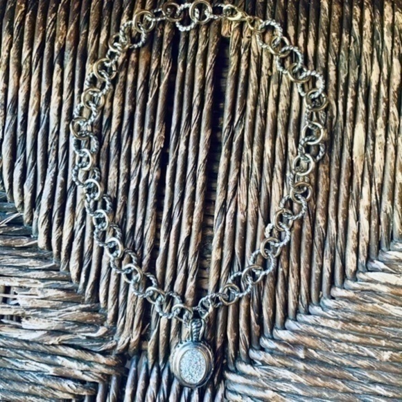 ✨✨ Silver Rope and Gold Mixed Chain Pave Rhinestone Cushion Pendant Necklace ✨ - Picture 3 of 11